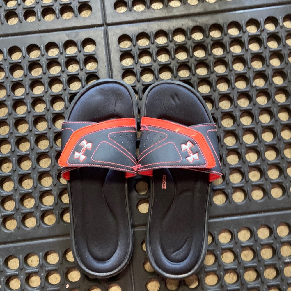 Under Armor Slides - image 1